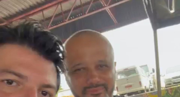 Prefeito Márcio Correa troca evento de Wilder Morais em Anápolis por visita a uma feira da cidade